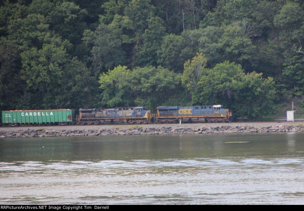 CSX 717, 153 on M404